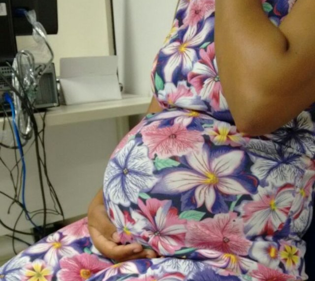 Feira de Santana – Pai é acusado de engravidar e manter filha em cárcere privado; mãe sabia