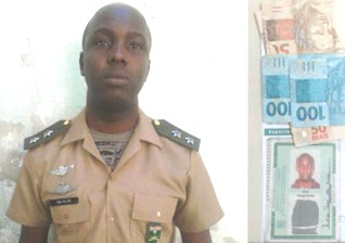 Com farda do Exército, homem que dizia ser advogado é preso em flagrante