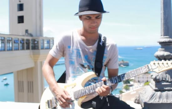 Músico coiteense Paulo Santos grava vídeo clipe em pontos turísticos de Salvador