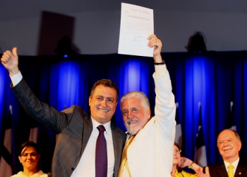 Governador Rui Costa assume o cargo em cerimônia com Orquestra Santo Antônio