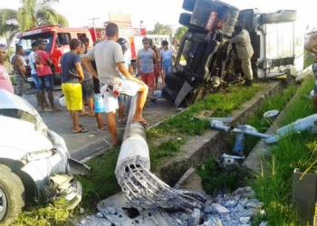Feira de Santana: gestante morre em acidente depois de tombamento de carreta