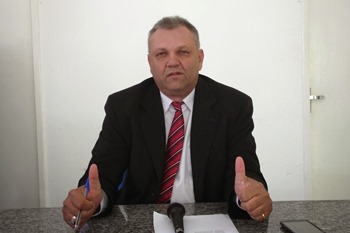 Petista vota contra petista e decide eleição para oposição em Quijingue