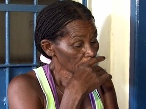 Idosa de 63 anos está presa por não pagar pensão de R$ 4,4 mil dos netos