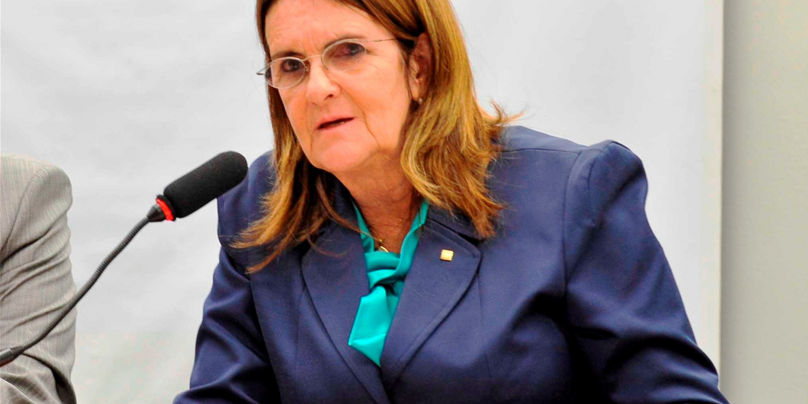 Petrobras: Graça Foster e cinco diretores renunciam ao cargo