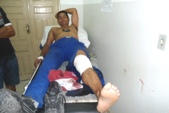 Carteiro sofre acidente de moto quando seguia de Candeal para Coité, onde presta serviço