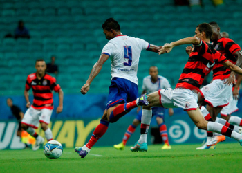Bahia tem melhor campanha na Copa do Nordeste, mas sofre no estadual
