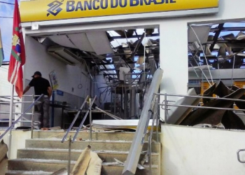 Quadrilha explode agência do Banco do Brasil de Utinga