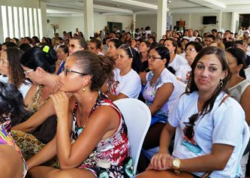 Em ritmo de Carnaval Secretária Municipal de Riachão do Jacuípe realizou Congresso da Educação