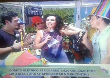 Alex da Costa com seu Coreto Elétrico que esteve no Folia da Serra, em Serrinha, foi destaque no Encontro com Fátima Bernardes