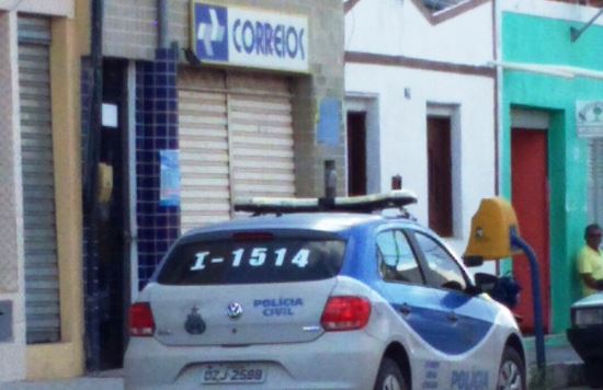 Agência dos Correios de São Domingos é assaltada por dois homens de moto