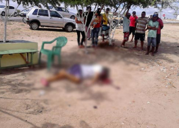 Homem é executado com cinco tiros na porta de casa
