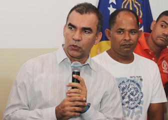 Assis disse que não basta ir a escola, é preciso que se aprenda.