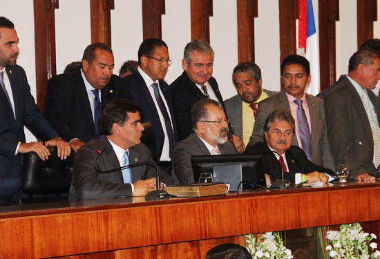 Marcelo Nilo não disse, mas que esteve na assembleia viu que ele ficou chateado com o PT que não ficou para votação.
