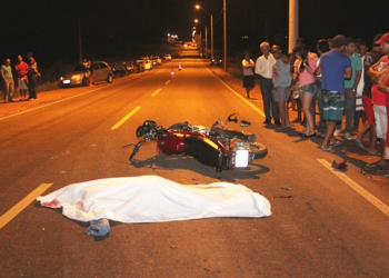 Retirolândia – Motociclista morre ao colidir em lateral de carreta na BA 120