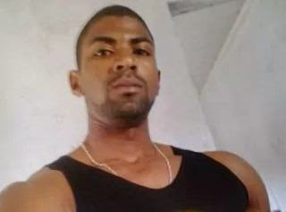 Homem perde o controle da moto, bate em poste e morre na BA-233