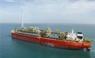 Explosão em navio-plataforma da Petrobras deixa três mortos e vítimas graves