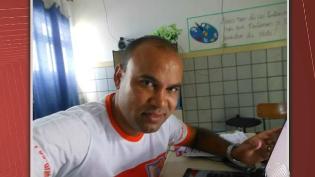 Professor é confundido com traficante e é executado na frente da filha