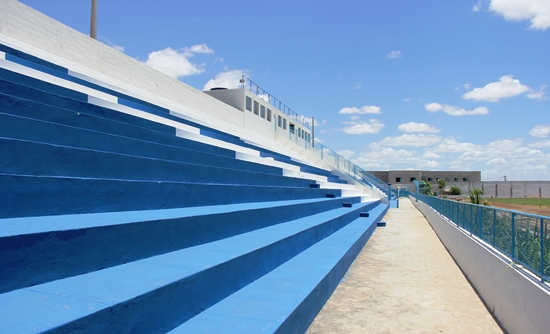 Riachão do Jacuípe: Prefeitura intensifica trabalho no Estádio Valfredão pensando no jogo Jacuipense x Bahia
