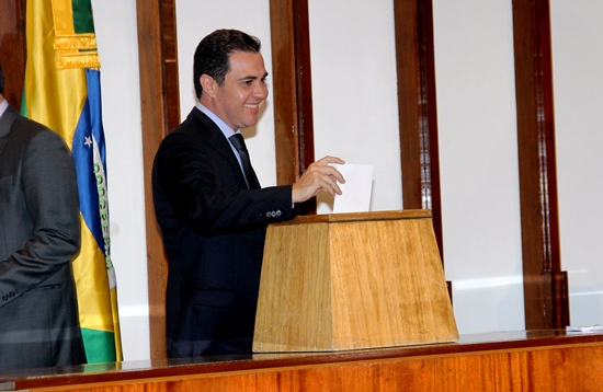 Tom Araújo (DEM) é eleito segundo vice-presidente da Assembleia Legislativa