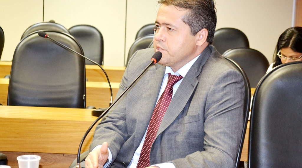 Alex da Piatã convida chefe do sistema da Regulação para prestar esclarecimentos na Comissão de Saúde da Assembleia