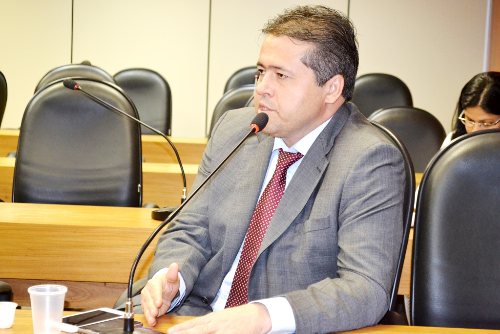 Alex da Piatã convida chefe do sistema da Regulação para prestar esclarecimentos na Comissão de Saúde da Assembleia