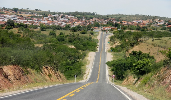 Chegada de Mairi pela BA 130 - foto- Raimundo Mascarenhas