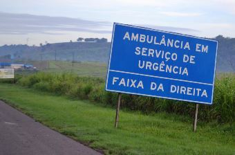Via Bahia instala placas de passe livre para ambulâncias em pedágios da BR 324; Alex da Piatã havia dado entrada em projeto de Lei na AL
