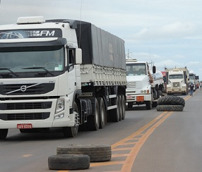 Comando Nacional do Transporte chama caminhoneiros a “fechar Brasília”
