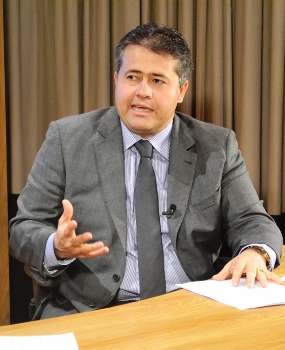 Para o deputado é inadmissível o pais da "Pátria Educadora e um Estado  onde o Governo já demonstrou que Educação será prioridade está acontecendo isso. 
