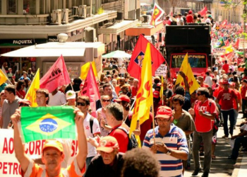 CUT realiza manifestações em 26 estados e no DF