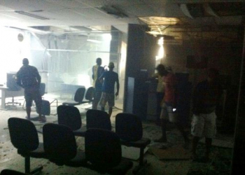 Quadrilha com mais de 20 homens explode Banco do Brasil e Bradesco de Miguel Calmon