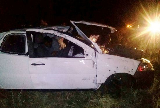 Capotamento de veículo mata jovem e deixa dois feridos no trecho Valente/São Domingos