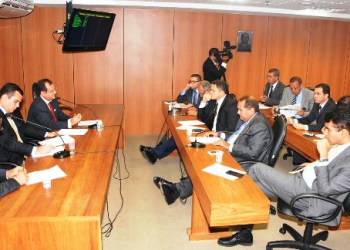Comissão de Finanças da AL recebe diretor do Detran