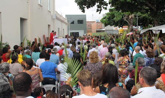 padre charles - celebração da missa de ramos - foto2- raimundo mascarenhas