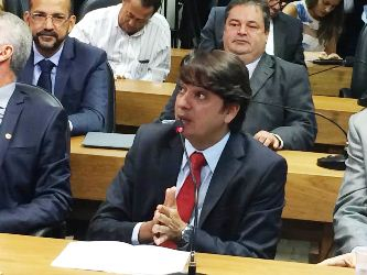 Pedro Tavares cobra retomada de obras nas rodovias baianas