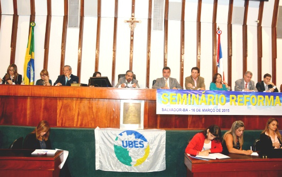 Reforma política foi tema de seminário no Poder Legislativo