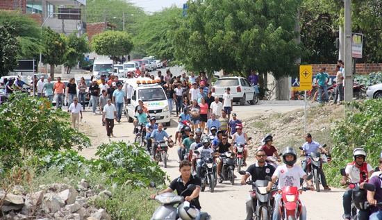 sepultamento de mequinho - 2