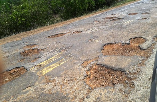 Moradores de Quijingue reclamam de más condições da rodovia e prometem fazer protesto
