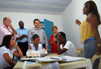 Alex em visita ao Instituto Guanabara.