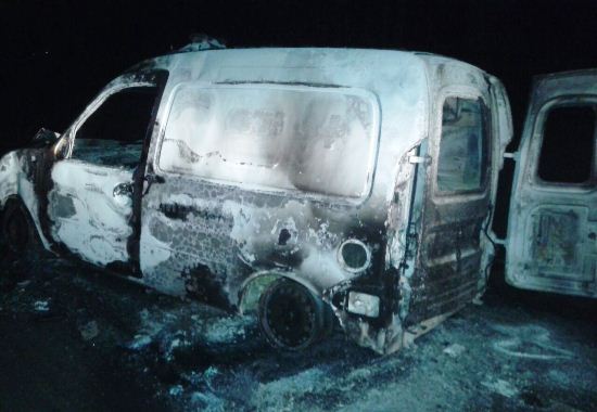 Tragédia anunciada: ambulância da Prefeitura de Tanquinho pega fogo após atropelar animal na BA 411