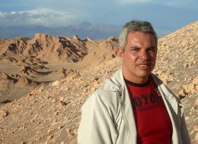 Manoel é pernambucano, mas mora a muito tempo na Bahia.