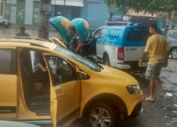 RJ – Assaltante tem mal-estar e morre ao volante ao tentar roubar carro