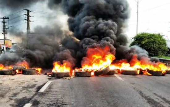 interdição da br 324 em feira