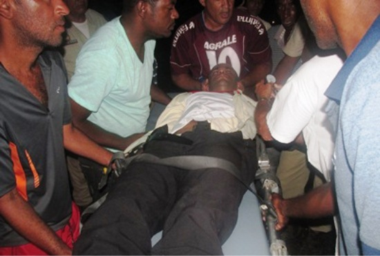 Acidente envolvendo Hilux, duas vacas e um ônibus deixa um morto e outro gravemente ferido na BA 411 em Candeal