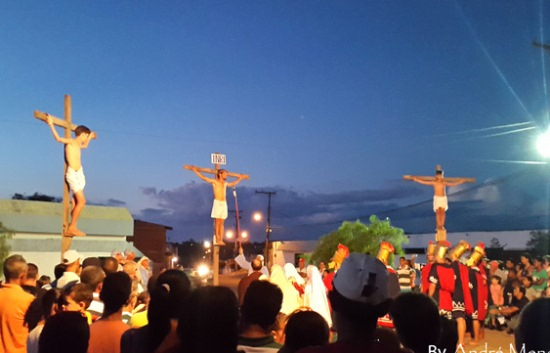 Encenação da Paixão e Morte de Jesus em Juazeirinho reuniu centenas de pessoas