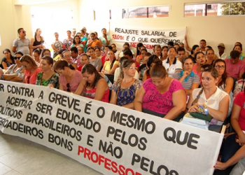 Paralisação dos professores da rede municipal chega ao 4ª dia