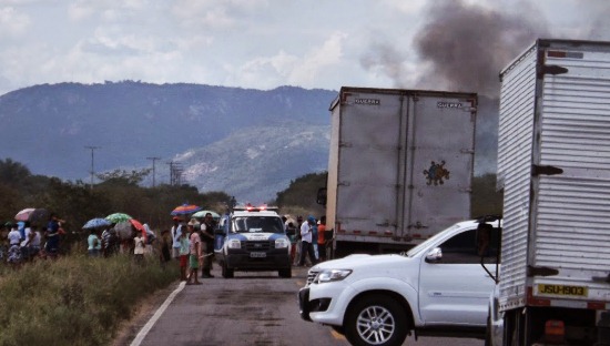 protesto em itiuba - 2