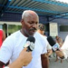 Boxeador Holyfield é agredido por ambulantes no centro de Salvador