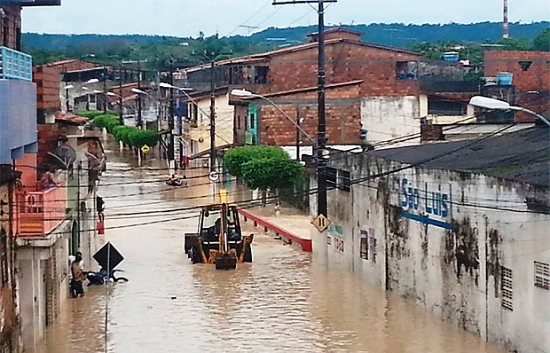 Rio transborda e causa estragos na cidade Santo Amaro da Purificação – BA