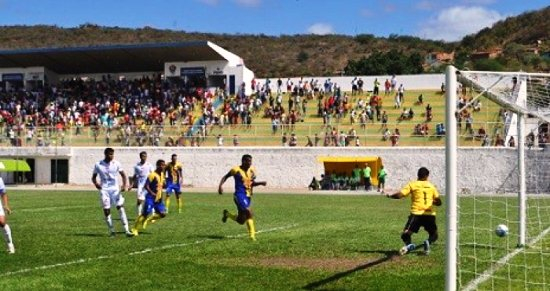Segundona: Flu de Feira perde a primeira, mas se mentém na liderança